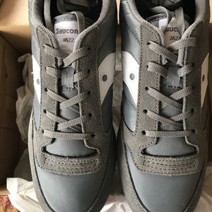 NIB Saucony Jazz shoes